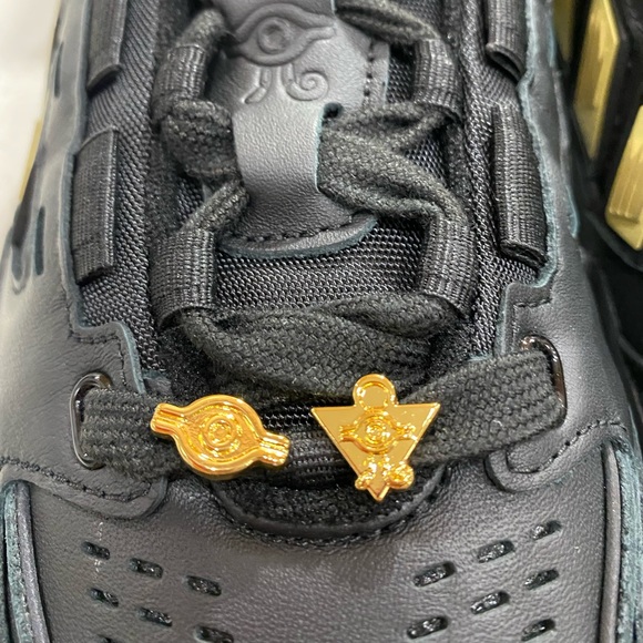 Yu gi oh adidas shoes with sealed dark Magician promo card - Picture 4 of 9